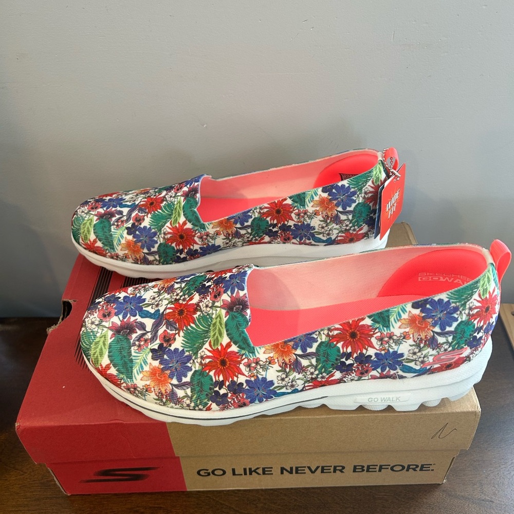 Skechers GOwalk Classic Washable Slip-Ons Spring Safari White Floral Size 11 New - Picture 6 of 12